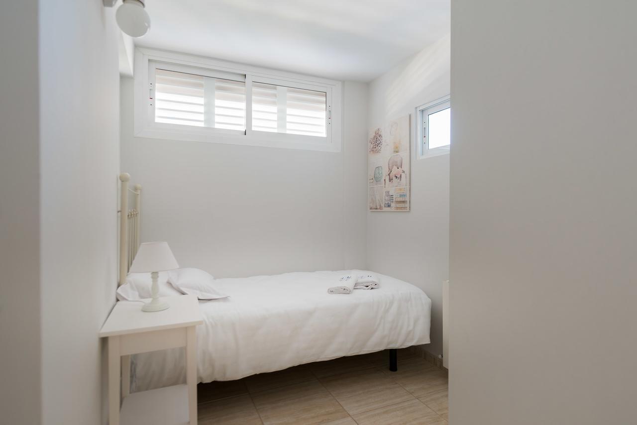 Apartamentos Marta Playa Alicante Buitenkant foto