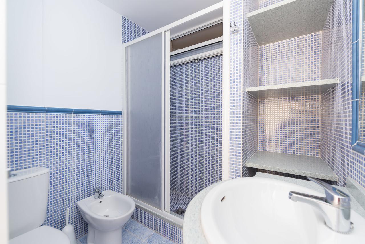 Apartamentos Marta Playa Alicante Buitenkant foto